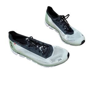 ON Cloudboom Lightweight Carbon Fiber Infused Speedboard Running Shoe